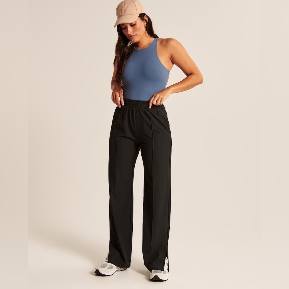 Abercrombie & Fitch Traveler Track Pants - Picture 2 of 6